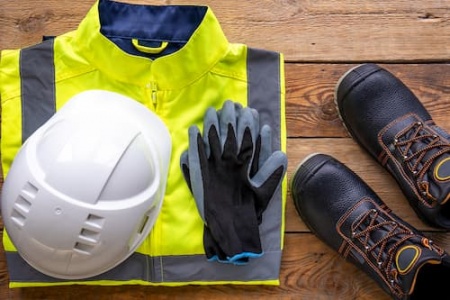 builder-uniform-on-wooden-background-flat-lay-2025-03-18-11-12-15-utc.jpg